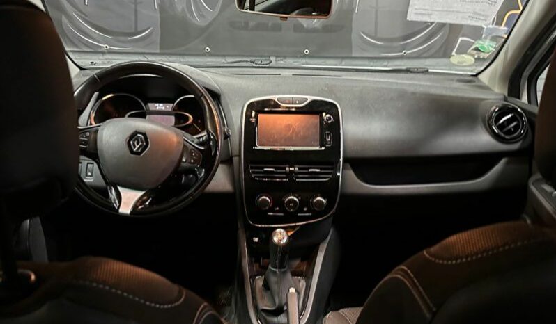 
								Renault Clio IV full									